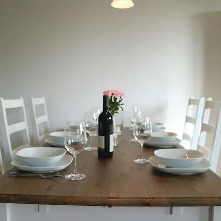 Lovely In With Wifi Feriehus