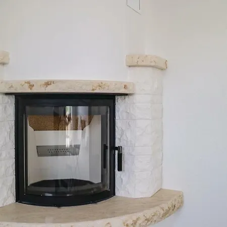 Vakantiehuis Lovely In With Wifi